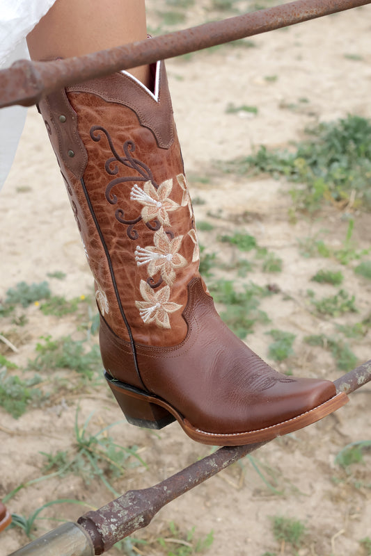 Flowers Square Cowgirl Boots Brown color