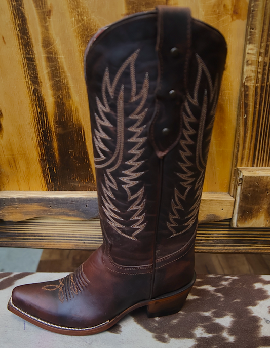 Cowgirl boots Brown color